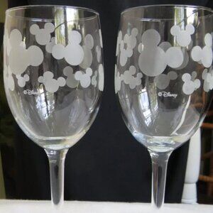New! Disney Parks Exclusive Etched Frosted Mickey Ears Wine Glass  Set of 2